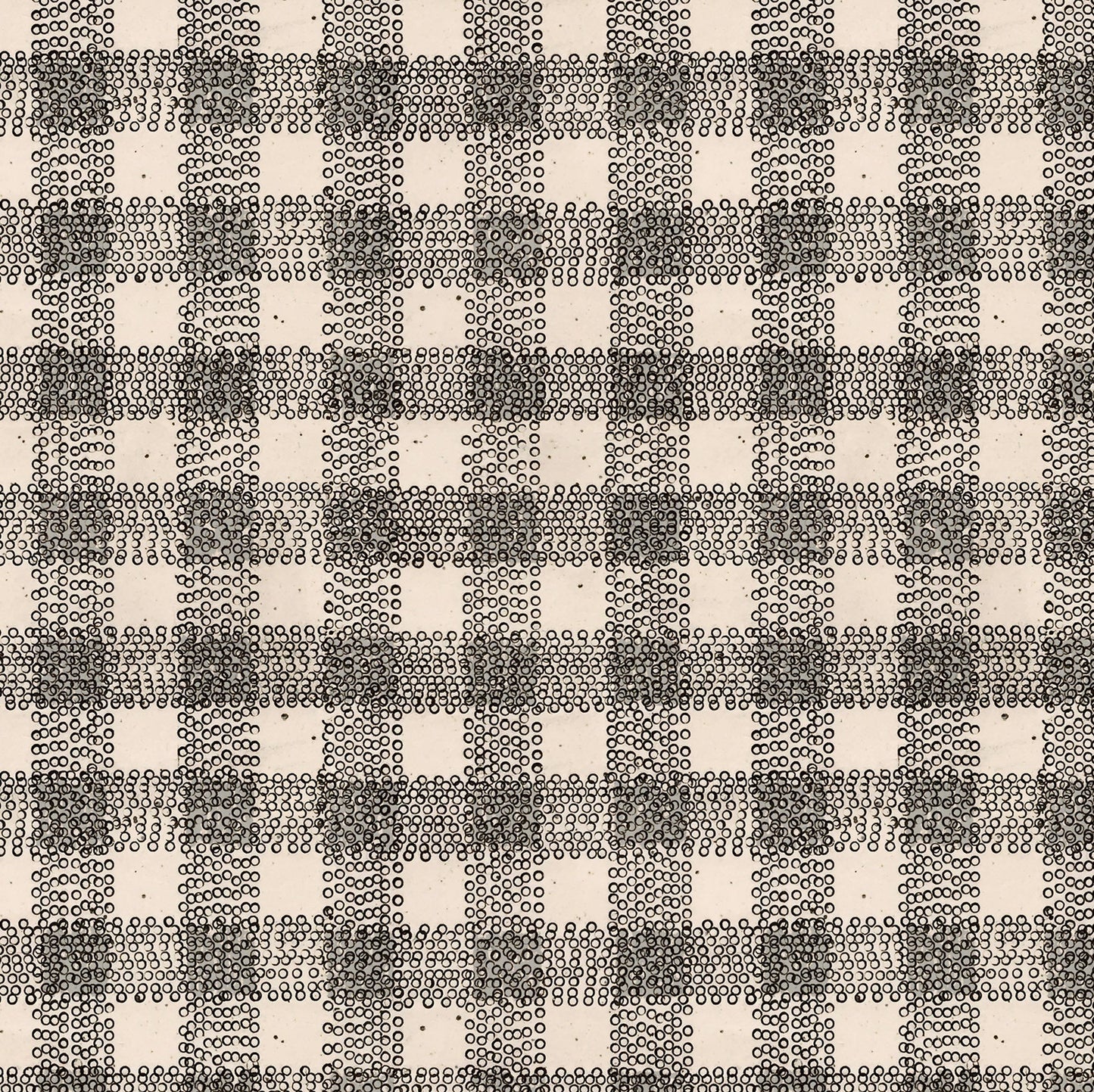 Dot Gingham in Natural-Black